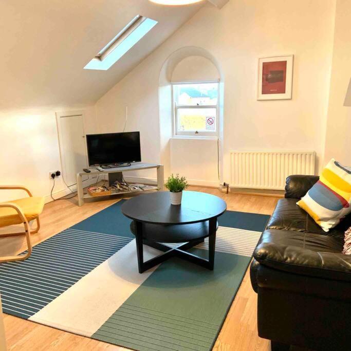 Apartment Flat 7 Eia House *