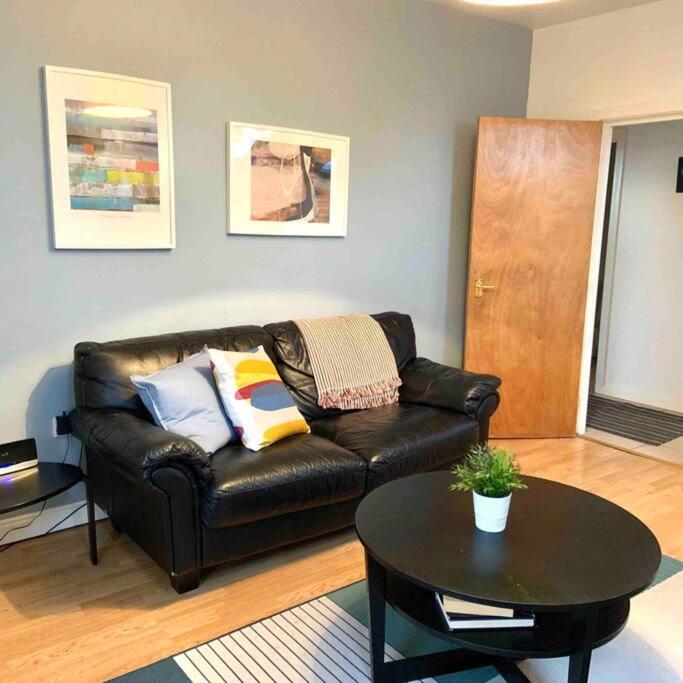 Flat 7 Eia House Apartment *